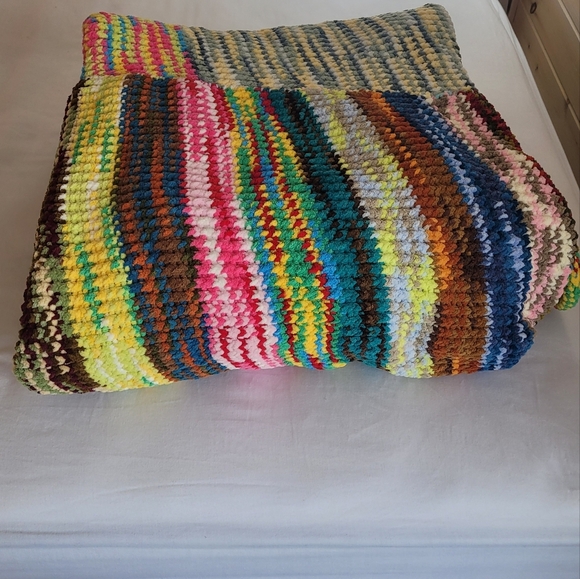 SOLD - VINTAGE Handmade Chenille Knit XL Blanket, Weighted Blanket, Patchwork - Picture 4 of 16